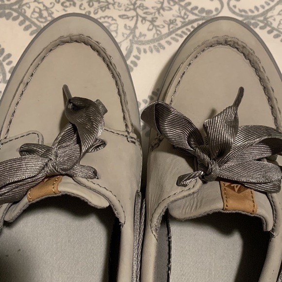 Sperry Memory Foam Top-Sider Women’s 8.5. Gray. Lace shoe laces. Slip resistant - Picture 8 of 9